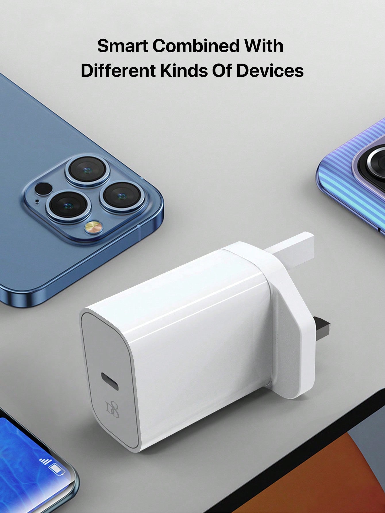 D8 20W USB-C 고속 충전기 (화이트)